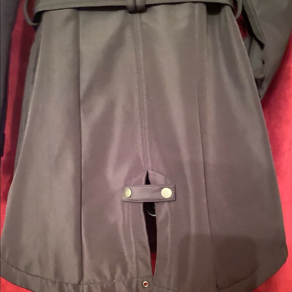 Coat - Picture 4 of 6